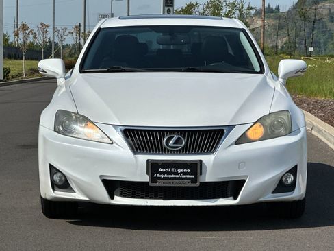 Used 2011 Lexus IS 250 w/ Premium Pkg Value Edition RWD image 8