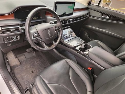 Certified 2022 Lincoln Nautilus Reserve image 19