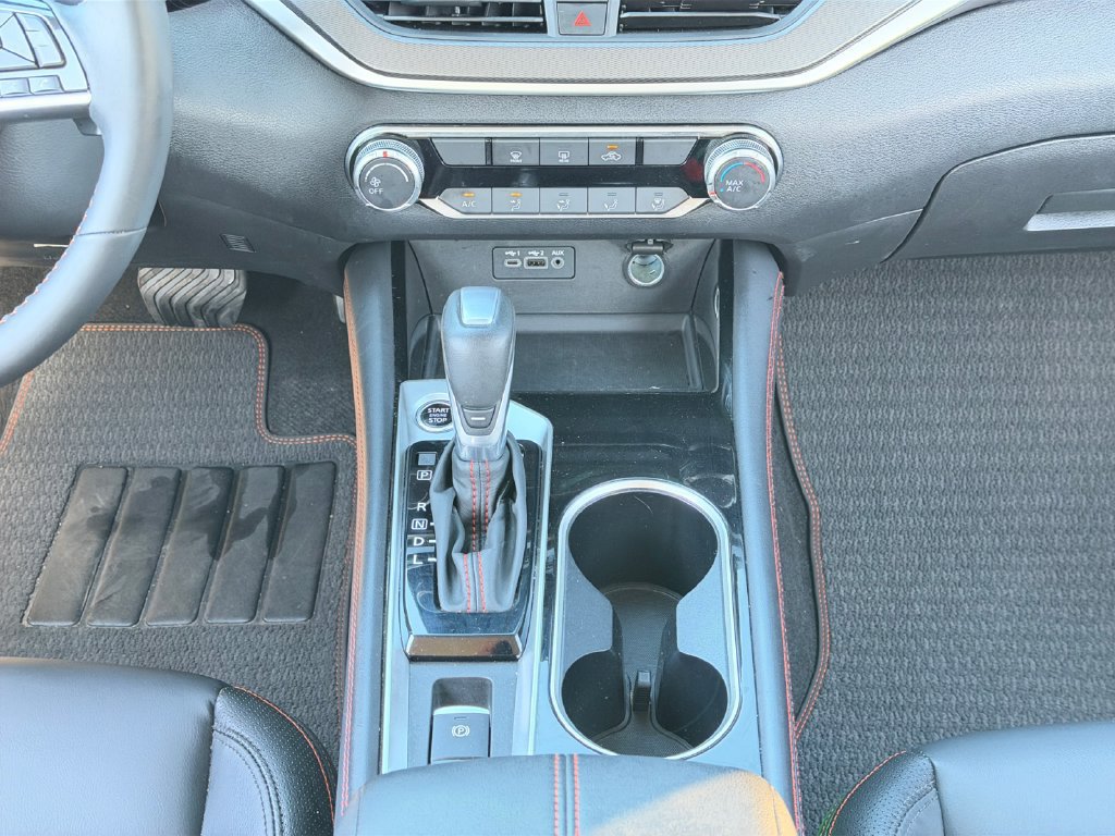Used 2025 Nissan Altima 2.5 SR AWD/4WD image 11