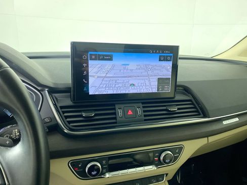 Used 2021 Audi Q5 Premium Plus w/ Premium Plus Package image 4