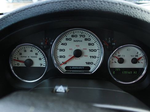 Used 2004 Ford F150 Lariat image 12