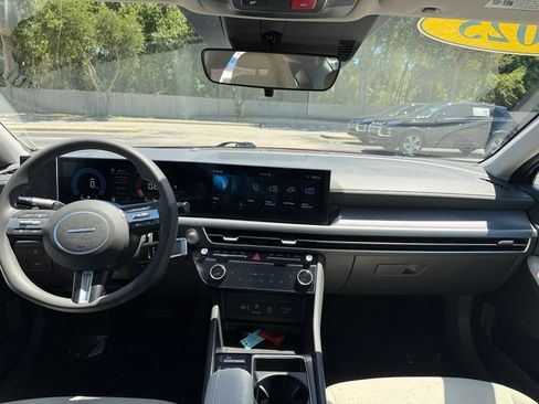 Used 2025 Hyundai Sonata SEL FWD image 25