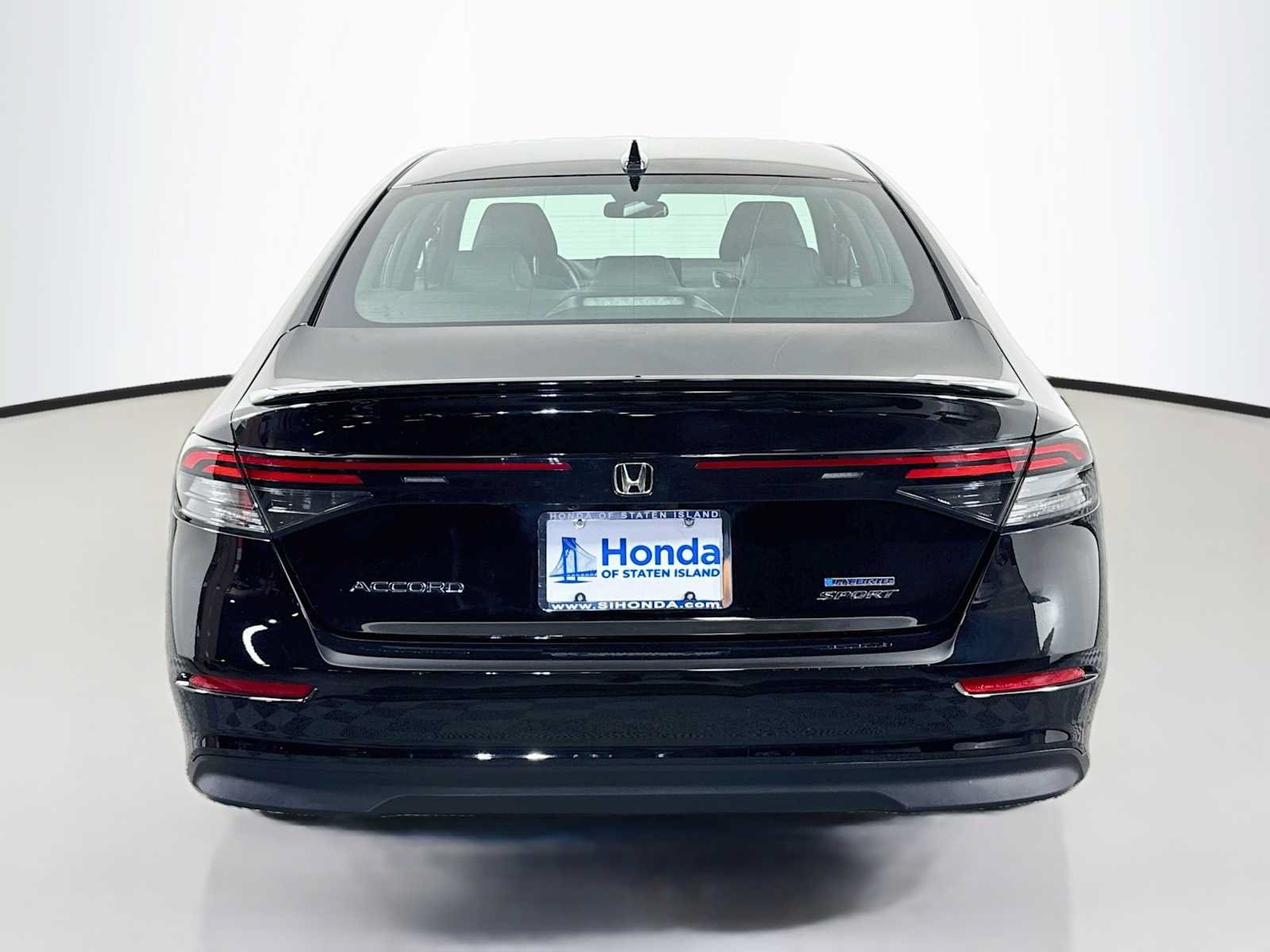 Used 2024 Honda Accord Sport image 6