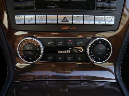 Used 2014 Mercedes-Benz SL 550 image 59