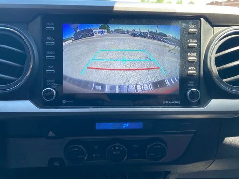 Used 2022 Toyota Tacoma SR5 w/ Technology Package RWD image 13