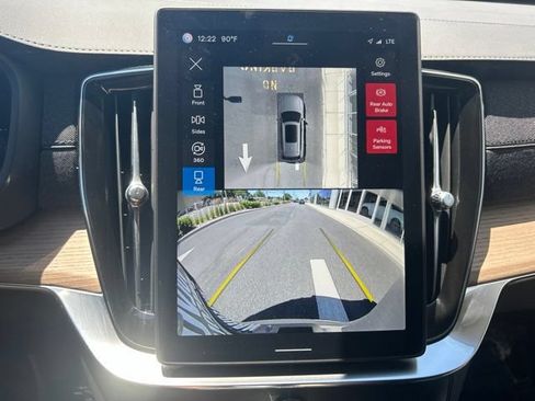Certified 2025 Volvo XC90 B6 Plus AWD/4WD image 27