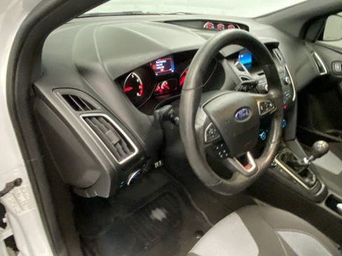 Used 2016 Ford Focus ST FWD image 35