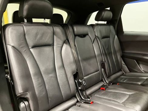 Used 2017 Audi Q7 3.0T Premium Plus w/ Premium Plus Package image 39