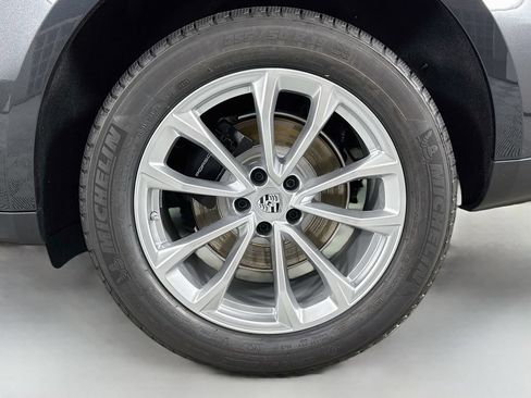 Certified 2026 Porsche Macan AWD/4WD image 32