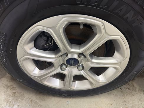 Used 2018 Ford EcoSport SE w/ SE Convenience Package image 29