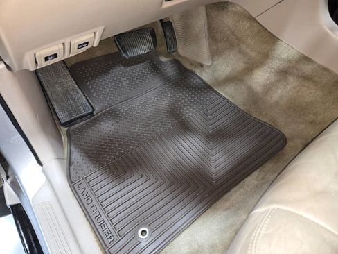 Used 2002 Toyota Land Cruiser image 84