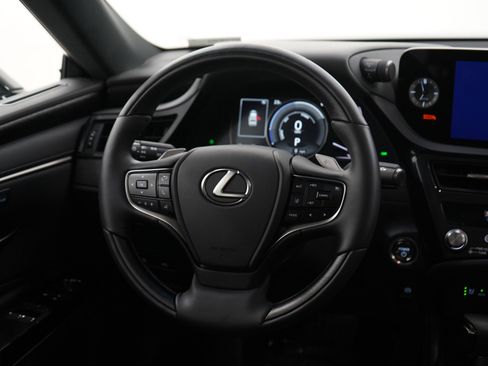 Used 2025 Lexus ES 300h FWD image 15