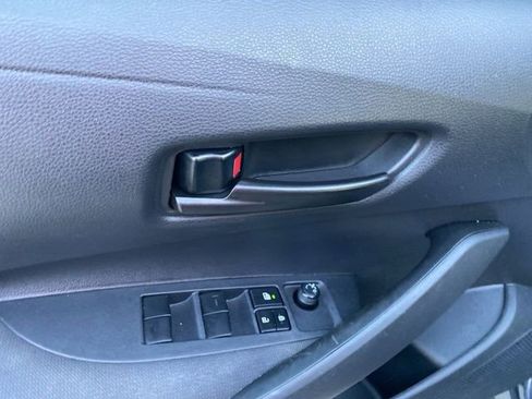 Used 2023 Toyota Corolla LE image 20