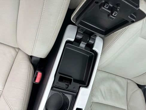 Used 2012 Volvo C30 T5 image 23