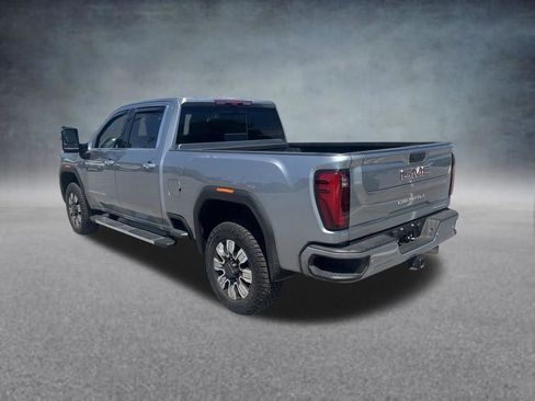 Used 2024 GMC Sierra 2500 Denali w/ Denali Reserve Package AWD/4WD image 3