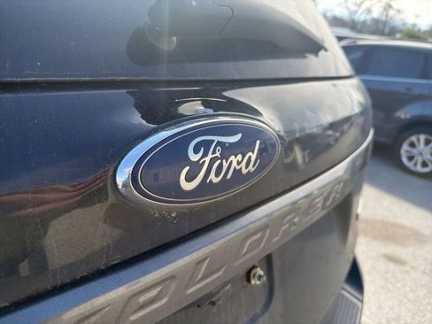 Used 2019 Ford Explorer XLT w/ Equipment Group 202A image 21