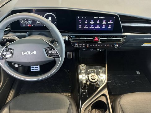New 2026 Kia Niro Wave FWD image 13