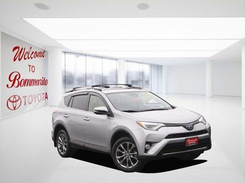 Certified 2018 Toyota RAV4 Limited image 2