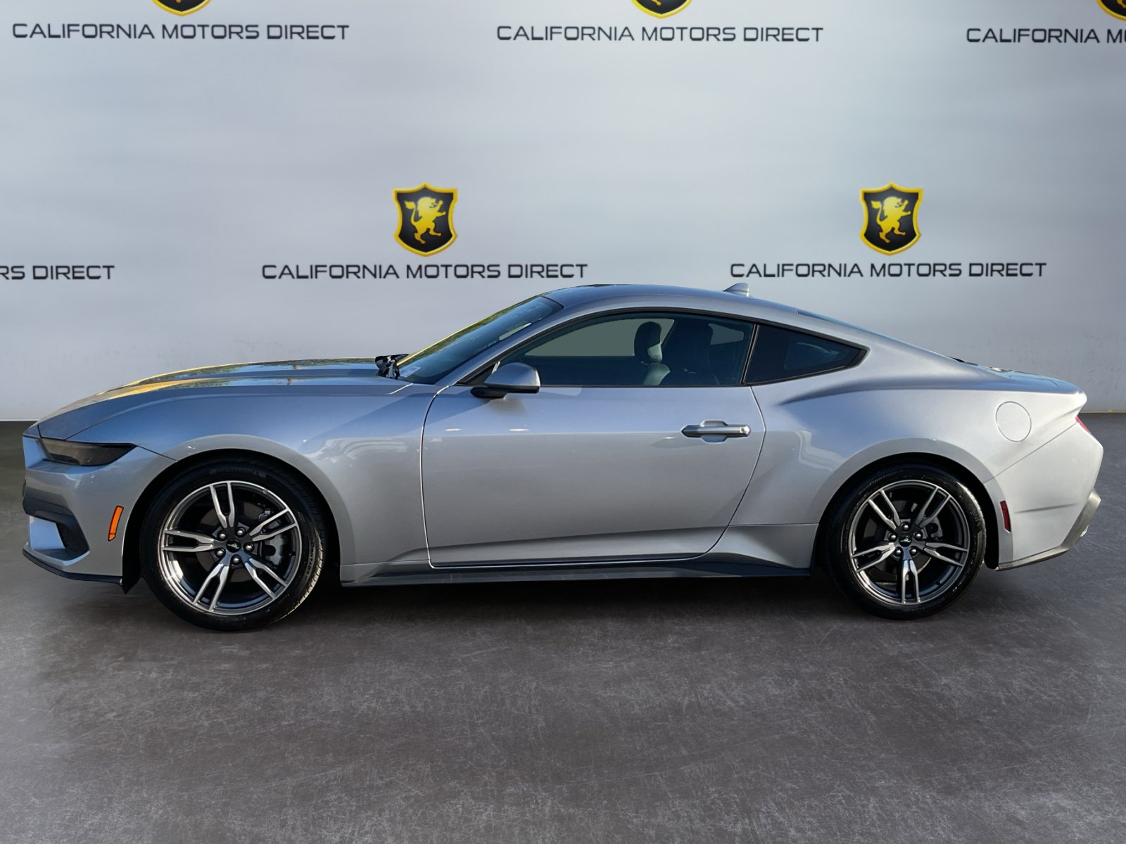 Used 2025 Ford Mustang Coupe RWD image 8