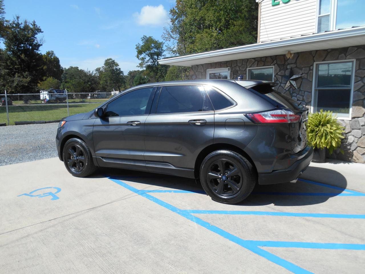 Used 2019 Ford Edge SE AWD/4WD image 16