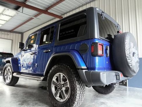 Used 2020 Jeep Wrangler Unlimited Sahara AWD/4WD image 13