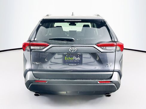 Used 2025 Toyota RAV4 XLE w/ Convenience Package image 7