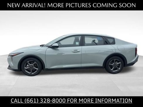 Used 2025 Kia K4 FWD image 2