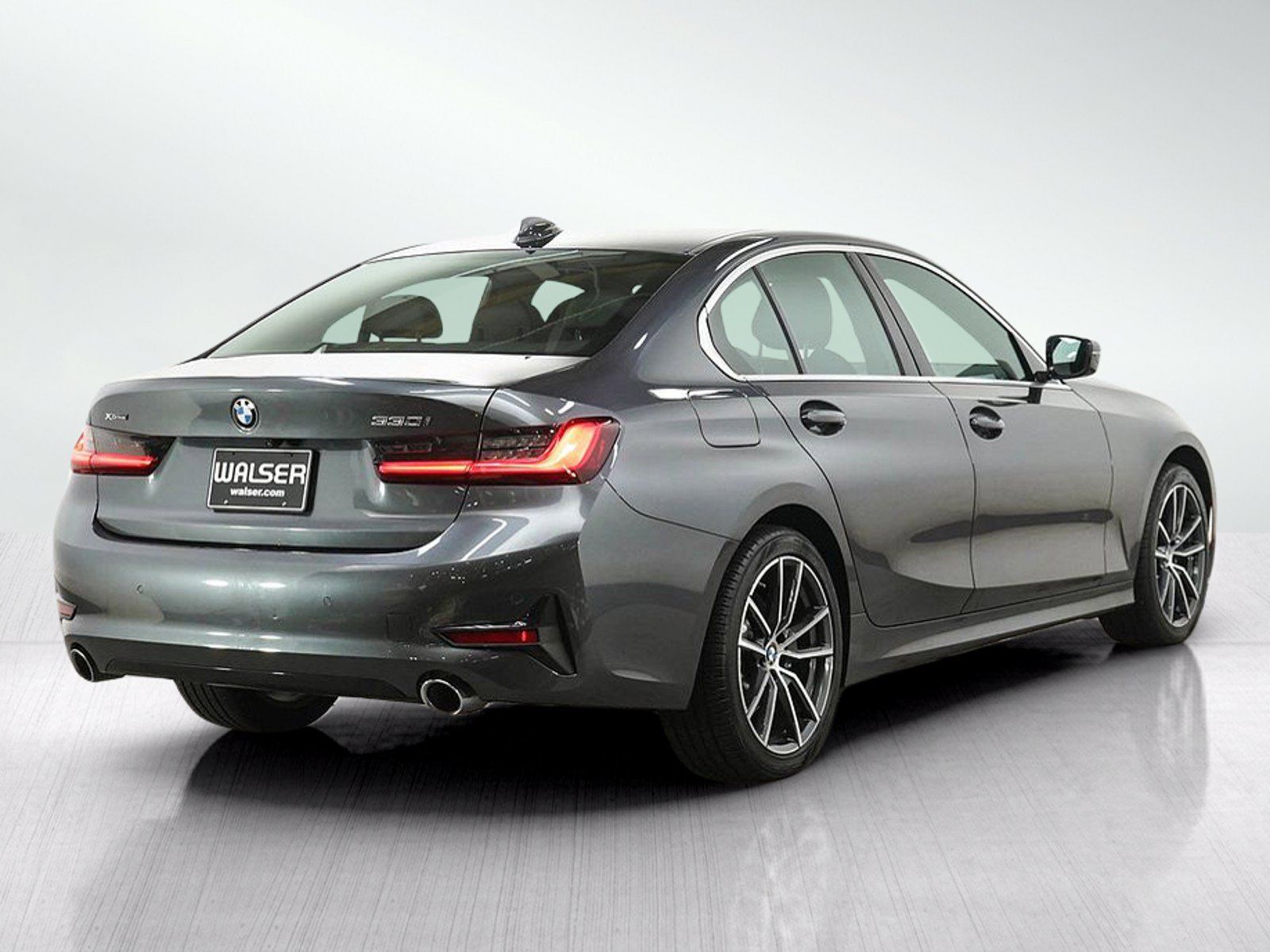 Used 2021 BMW 330i xDrive Sedan w/ Convenience Package AWD/4WD image 5