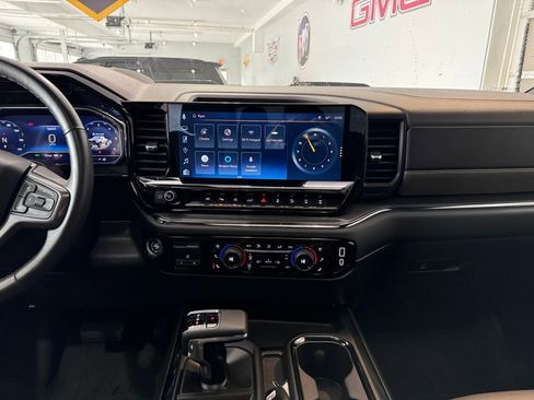 Certified 2023 Chevrolet Silverado 1500 ZR2 w/ Technology Package image 17