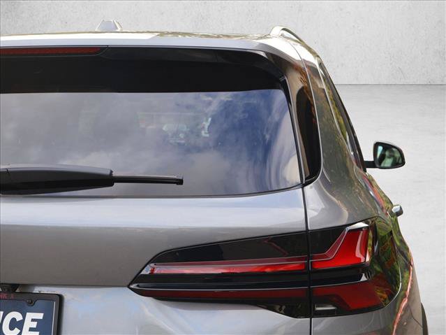 Used 2026 BMW X5 xDrive50e w/ Premium Package AWD/4WD image 8