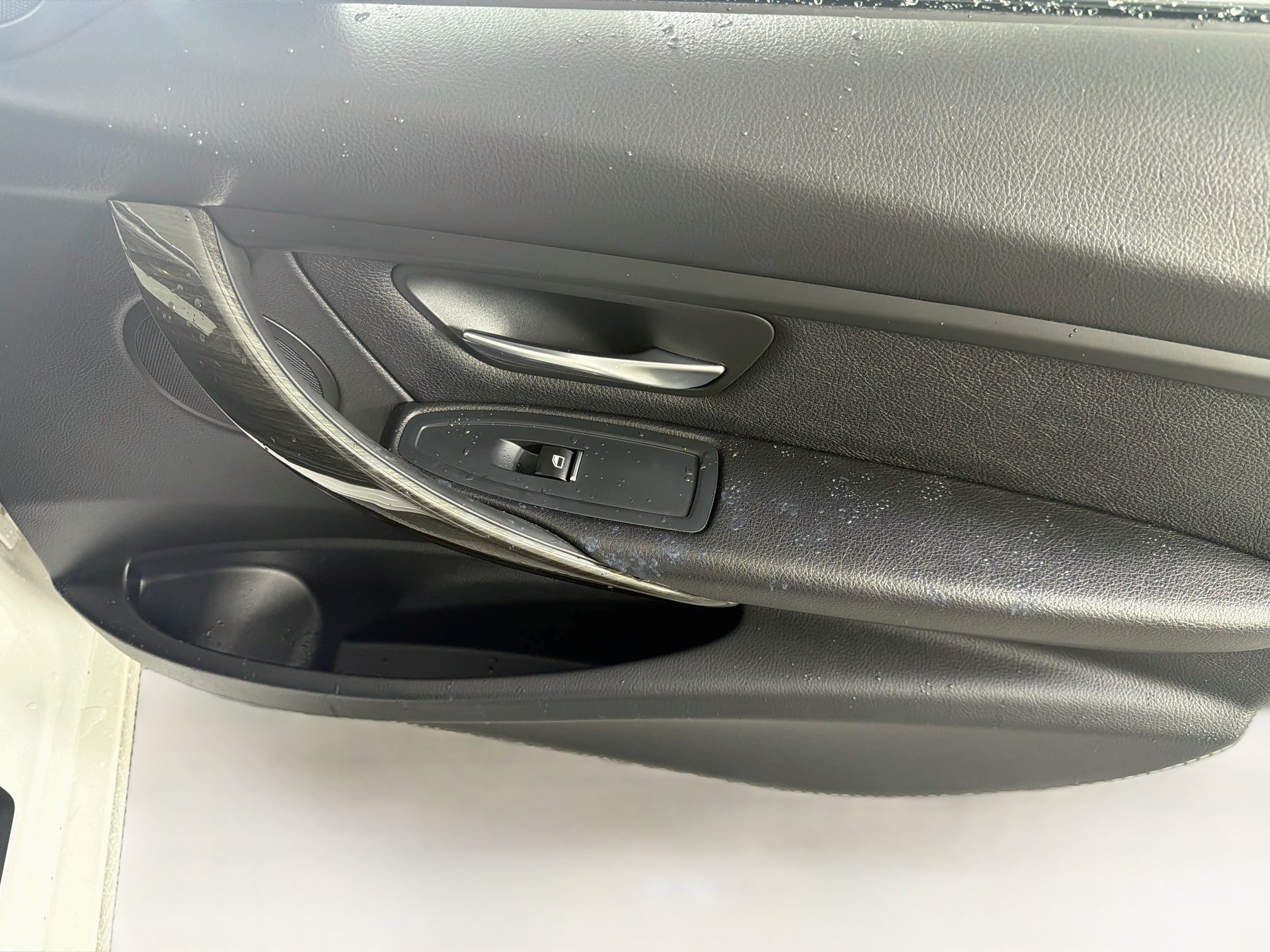 Used 2018 BMW 320i Sedan RWD image 31
