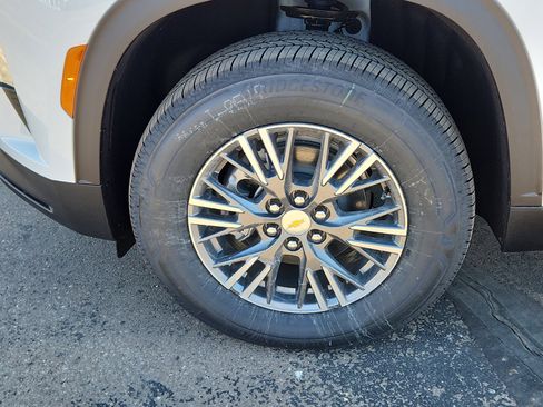 New 2026 Chevrolet Traverse LT image 7