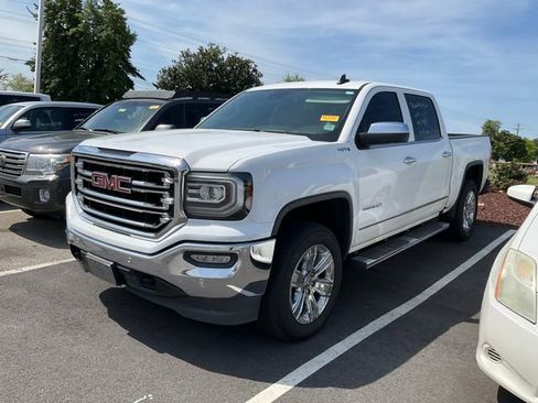 Used 2018 GMC Sierra 1500 SLT image 3