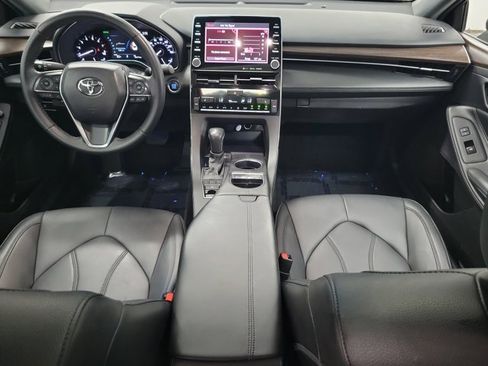 Used 2022 Toyota Avalon XLE image 10