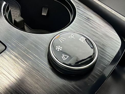 Used 2021 Nissan Rogue SL image 32