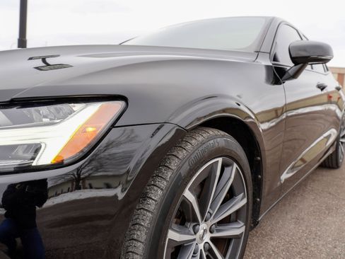 Used 2021 Volvo S60 T5 Momentum image 18