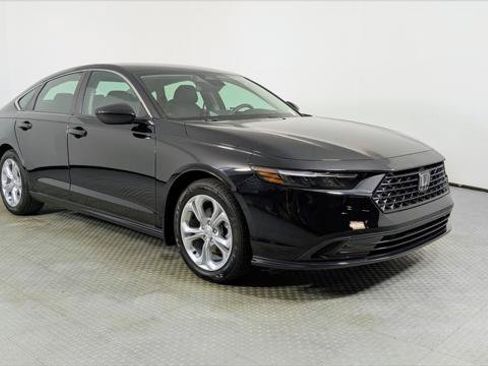 Used 2024 Honda Accord LX image 9
