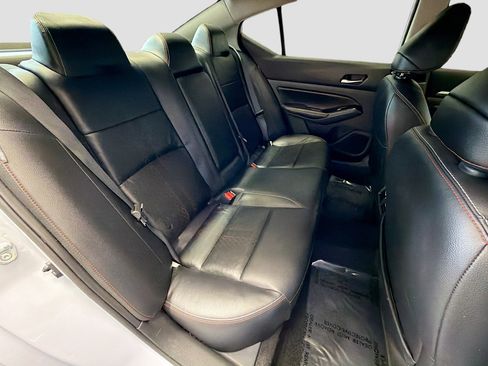 Used 2024 Nissan Altima 2.0 SR image 14