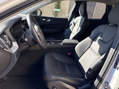 Used 2025 Volvo XC60 B5 Plus w/ Climate Package image 16