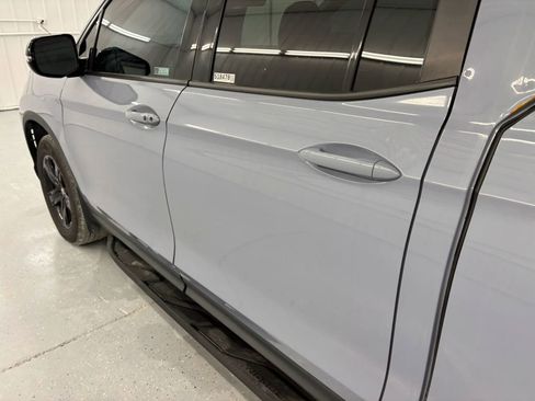 Used 2023 Honda Ridgeline Black Edition image 17
