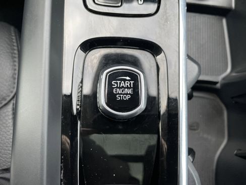 Used 2025 Volvo XC60 B5 Plus image 52