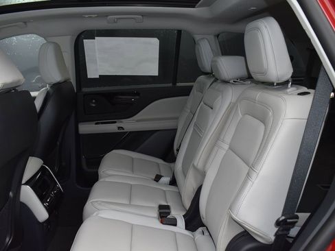 New 2025 Lincoln Aviator Reserve w/ Illumination Package image 23