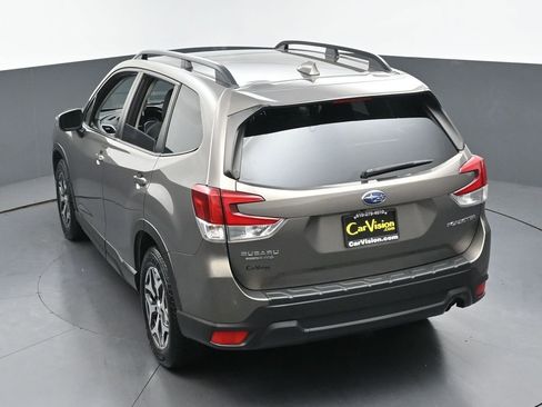 Used 2021 Subaru Forester Premium AWD/4WD image 38