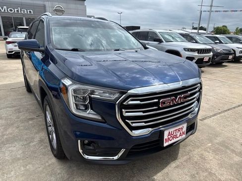 Used 2022 GMC Terrain SLT w/ LPO, Floor Liner Package AWD/4WD image 5