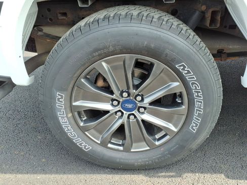 Used 2018 Ford F150 XLT w/ Equipment Group 302A Luxury AWD/4WD image 7