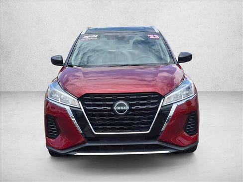 Used 2023 Nissan Kicks SV FWD image 2
