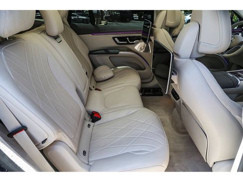 Certified 2023 Mercedes-Benz EQS 580 4MATIC SUV image 16