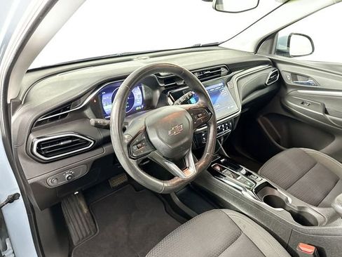 Used 2022 Chevrolet Bolt EUV LT w/ Comfort Package image 3