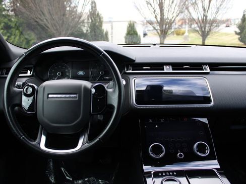 Used 2019 Land Rover Range Rover Velar S image 16