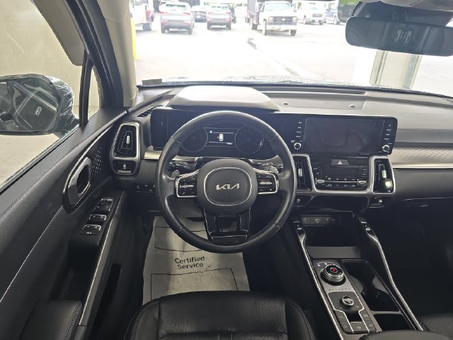 Used 2023 Kia Sorento EX AWD/4WD image 12